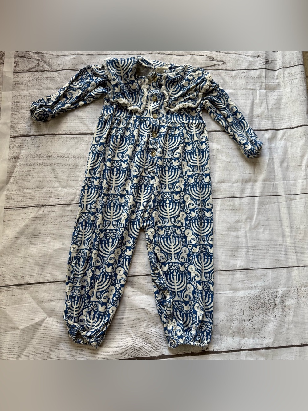 Kate Quinn Blue Menorah size 2T snap bottom sleeve romper
